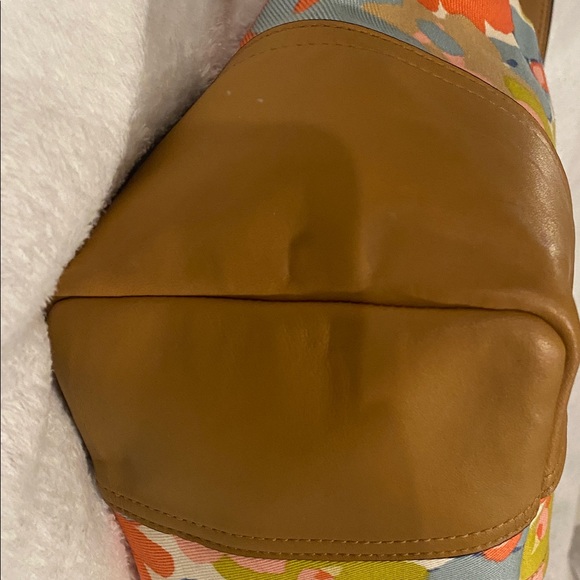 COACH HADLEY FLORAL PRINT DUFFLE - Picture 13 of 14